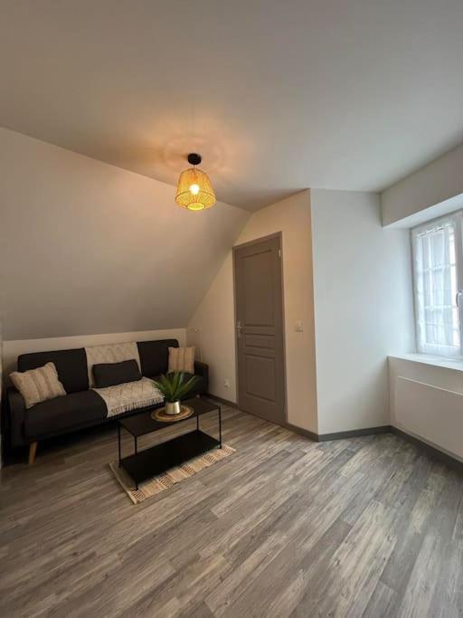 Charmante Maison De Bourg Cosy Acces Wifi Sepmes Zewnętrze zdjęcie